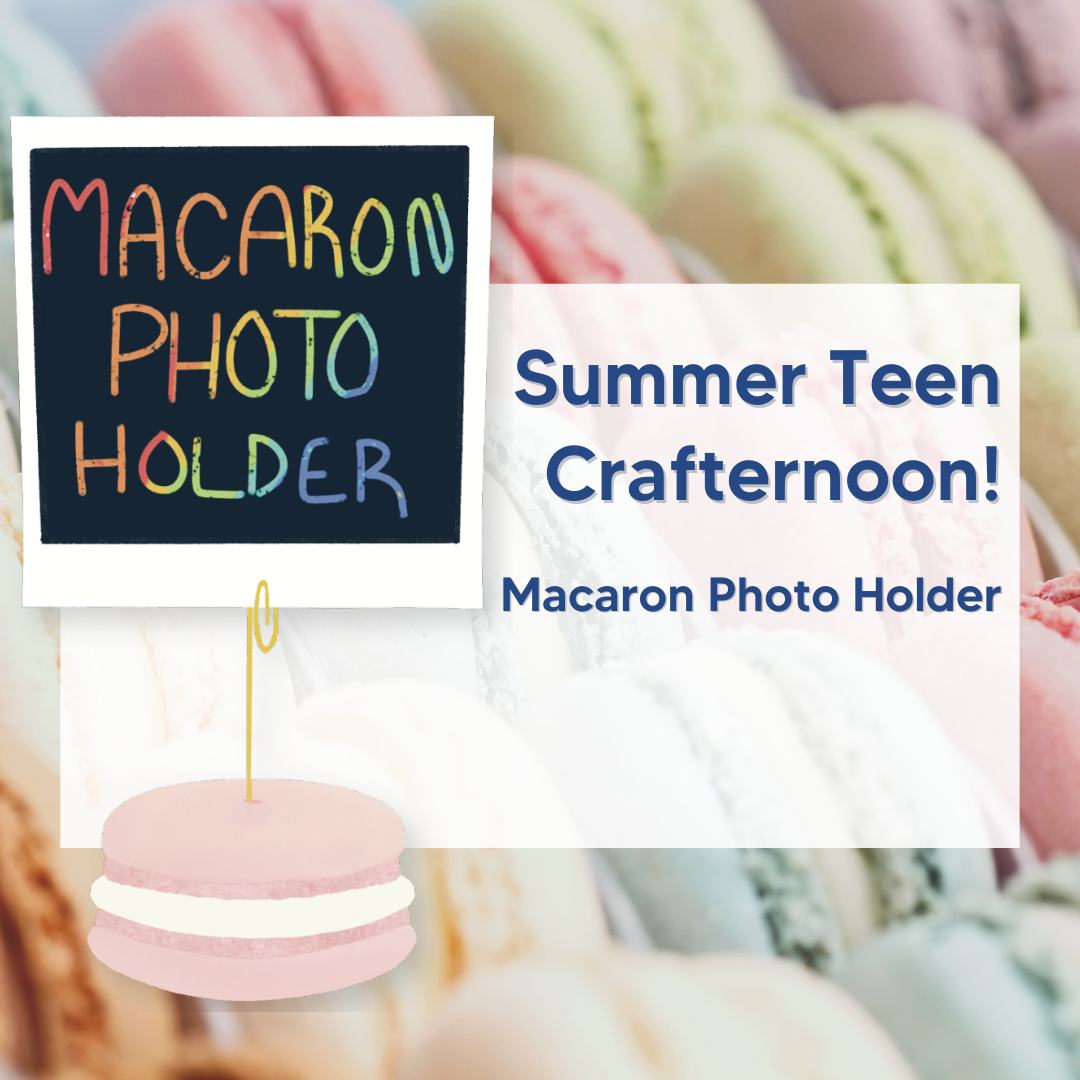 Words: Macaron Photo Holder with a stick in a macaron cookie.