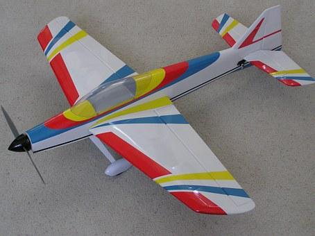 Model airplane