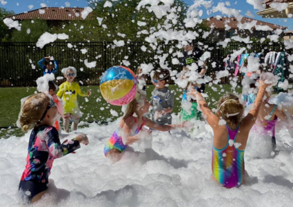  Summer Reading Finale: BubbleManiacs   on the Library Lawn  